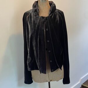 Elie Tahari Elegant Black Velvet Cape